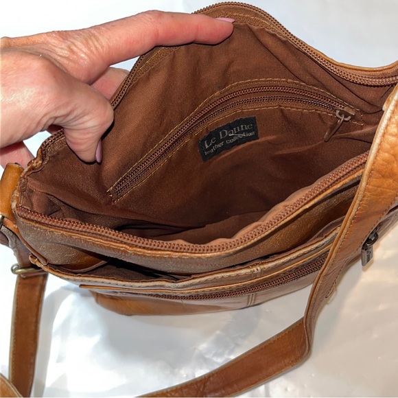 Le Donne Crossbody TAN camel crossbody Bag Purse Brown Leather Boho zip up boho - Picture 13 of 16